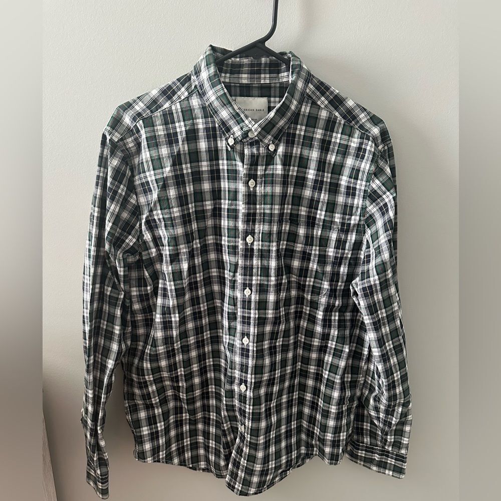 American Eagle plaid button down shirt Large Classic Fit‎